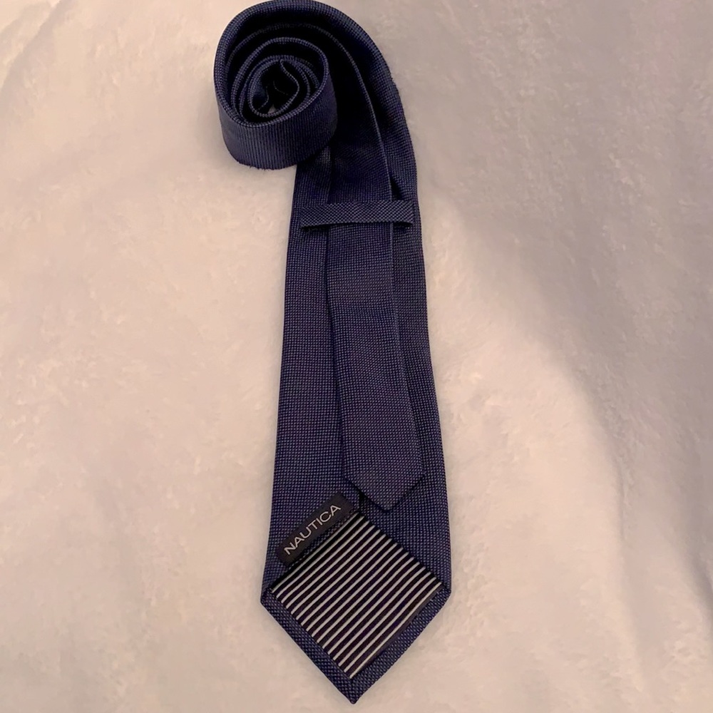 Nautica men’s neck tie